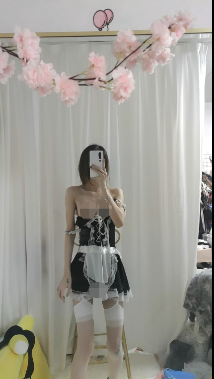 【自打包】自购-足控精品-粉葡萄高价私信福利未流出-女仆装无水印(1V,1G)
