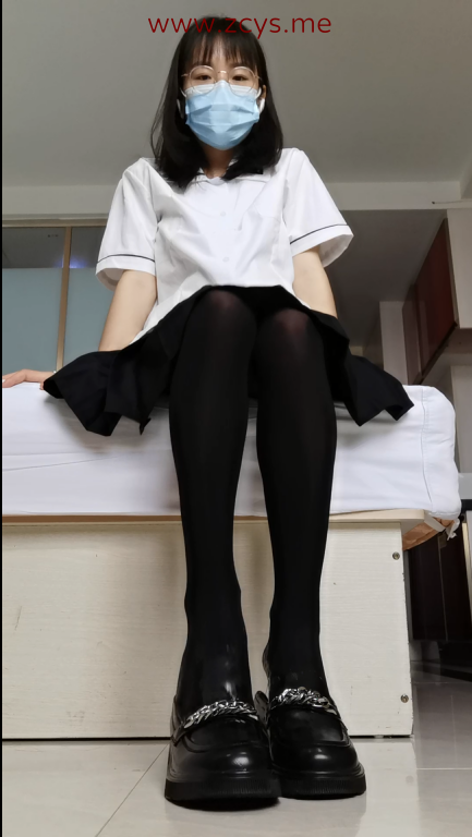 【自打包】足控精品-推特嫩妹眼睛娘-小琪琪文文-超骚美足第3弹（3V,1.52G）