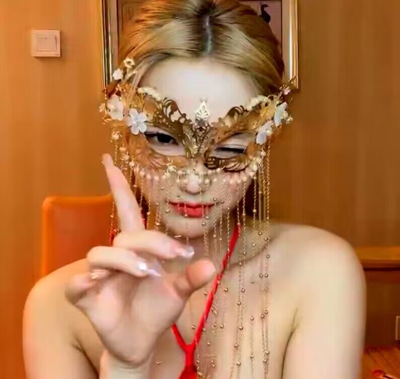 异域风情面罩美女!1V655MB