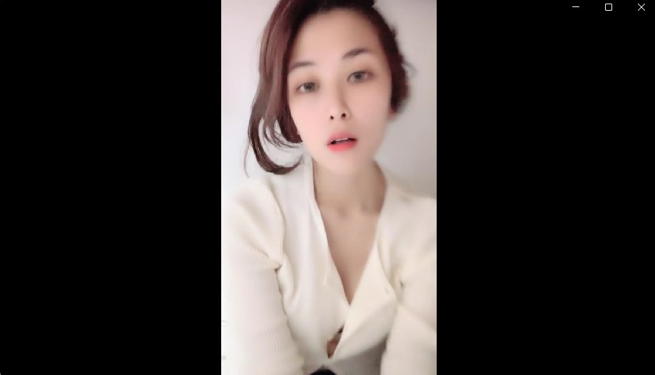 新人良家下海直播大秀,黑丝情趣诱人好身材,乳交道具插逼诱惑呻吟【1V 1.7G】