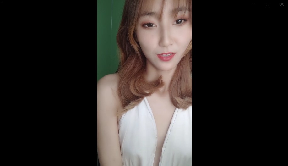 新来的美女激情大秀诱惑狼友,揉奶玩逼跳蛋抽插,特写展示【1V 526MB】