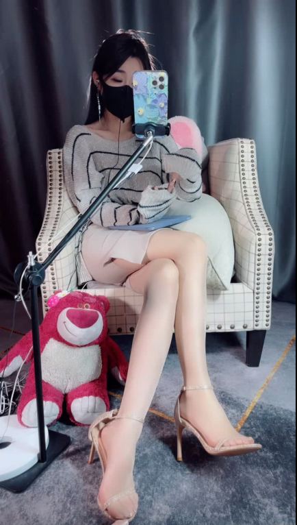 源码自录-足控-易直播 赵一一一(1v,540M)