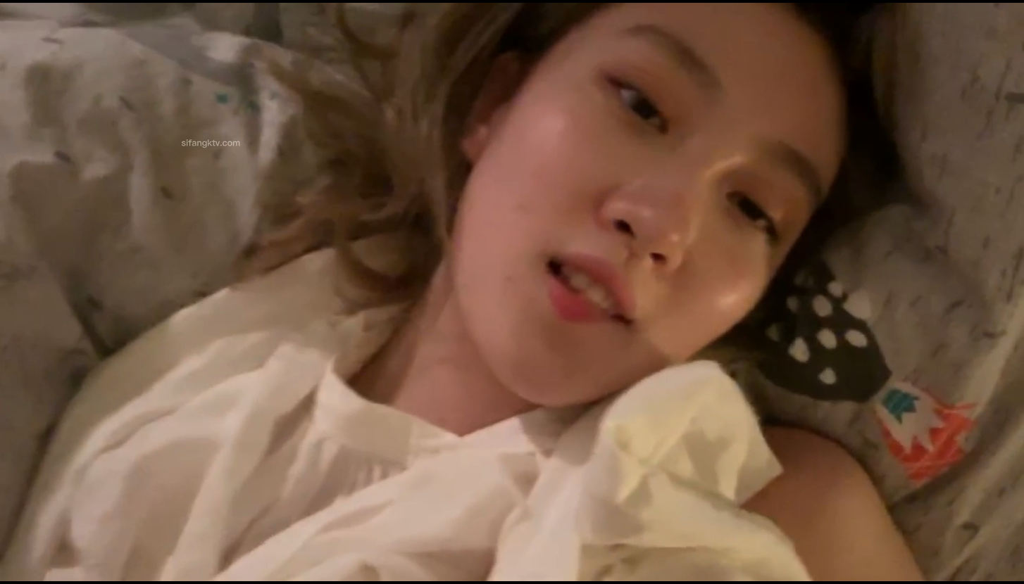 反差艺校美女更衣室(24V2.28G)