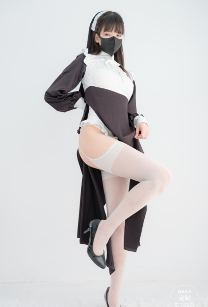 紧急企划 – EX-012-见希w-白丝女仆（56P,1V,1.87G）
