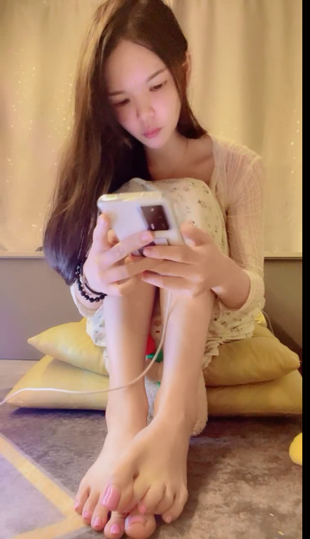 源码自录-足控-易直播 apple（1V,201M）