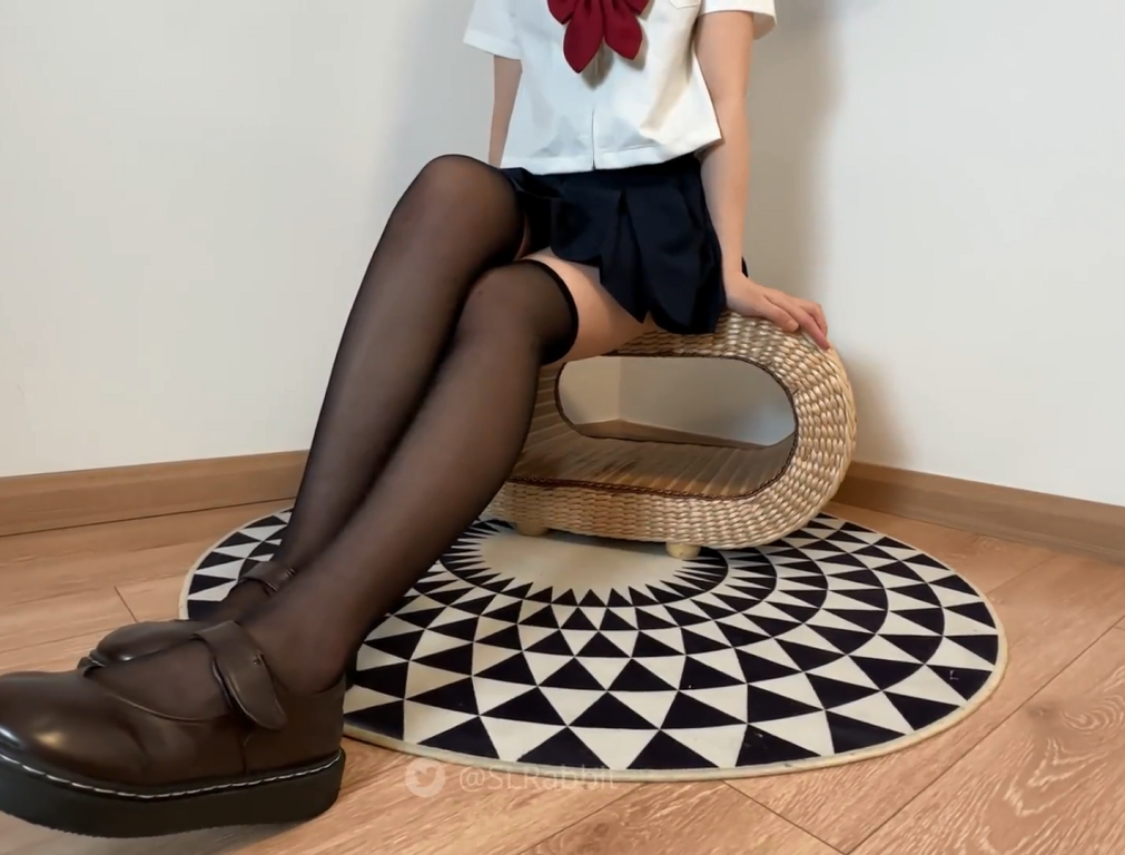 极品美少女-羞羞兔(slrabbit)-新-水手服(1V,265M)