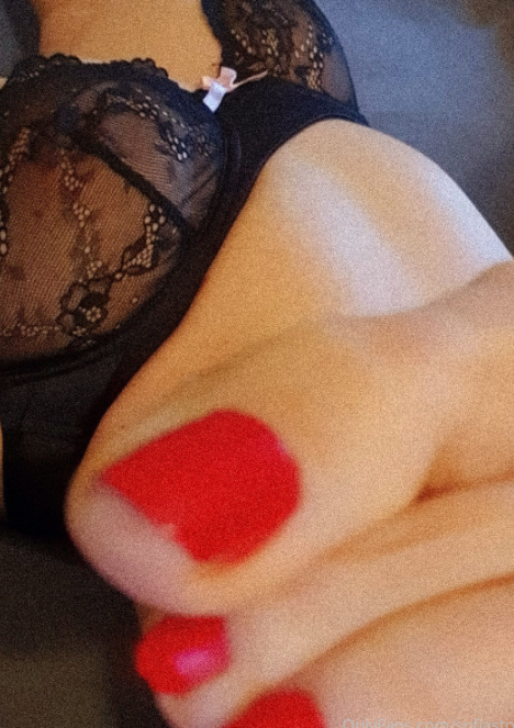 足控精品-onlyfans美足 sofiastoes-原版视图（104P,17V,706M）