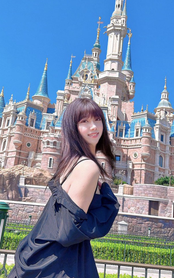 另类656弹-推特10万粉 ts 小奶油-vip视图(18P,39V,2.88G)