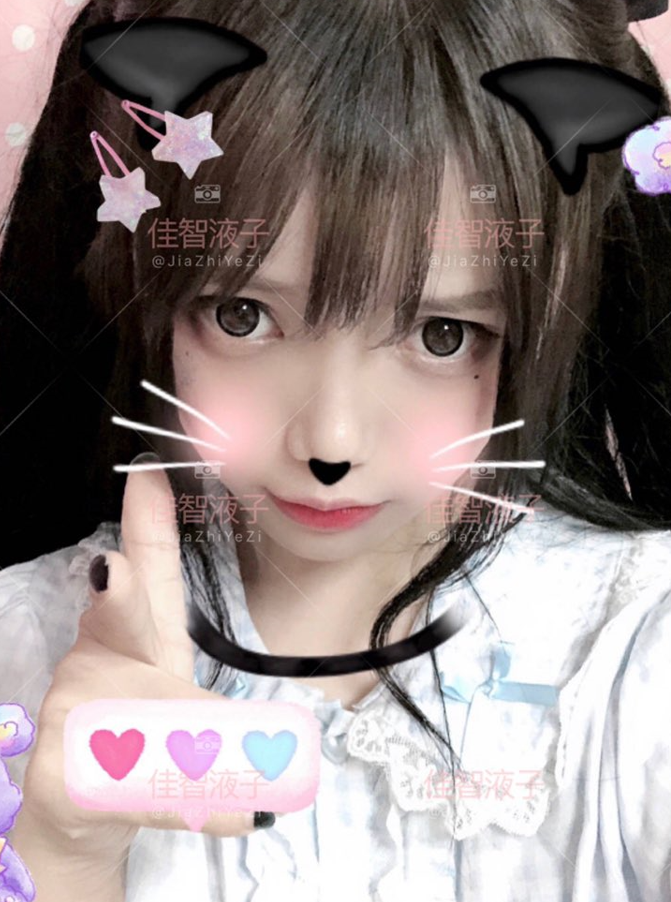 露脸清纯美少女『佳智液子』 私拍泄密,表面乖巧的萌妹子背地里是个小骚货,软萌软萌的妹子 白白嫩嫩的