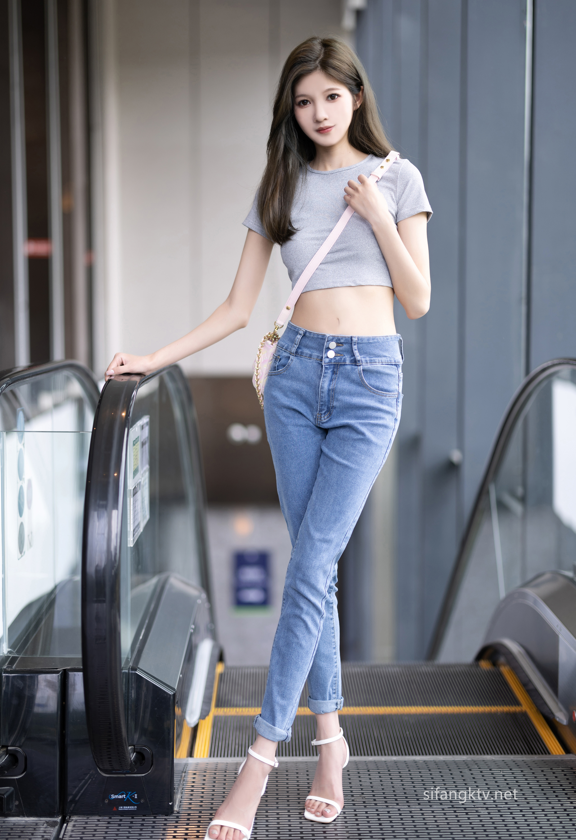 秀人网 程程程 清纯美女 浴池性感写真 【83P1V852M】