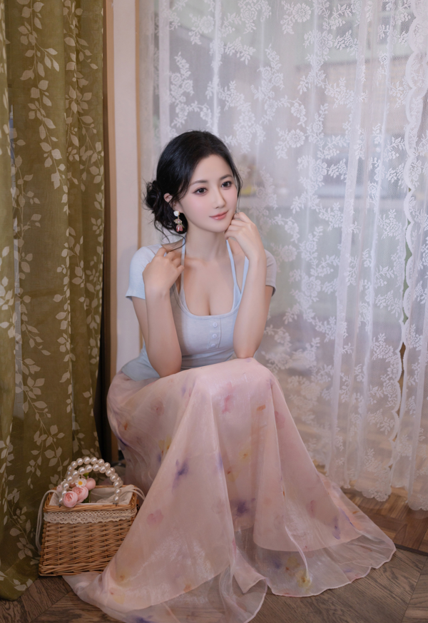 秀人网 鱼子酱 原版最新内购作品《森系》【120P2.61G】