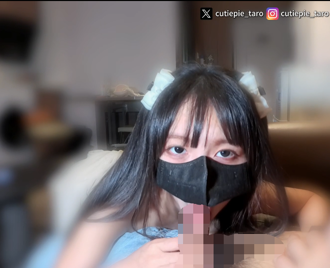 极品萝莉嫩妹-爱玩熊熊（小巧芋艿）-mfans付费原版  情侶感情升溫遊戲+3V跳舞小剧场（4V,1.21G）