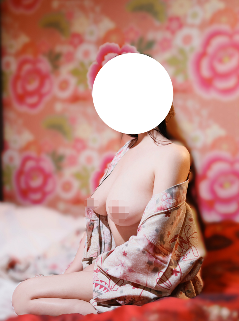 极品肉感福利姬-Lora_zepam(劳拉西泮)-of原版福利视图(98P,53V,1.18G)