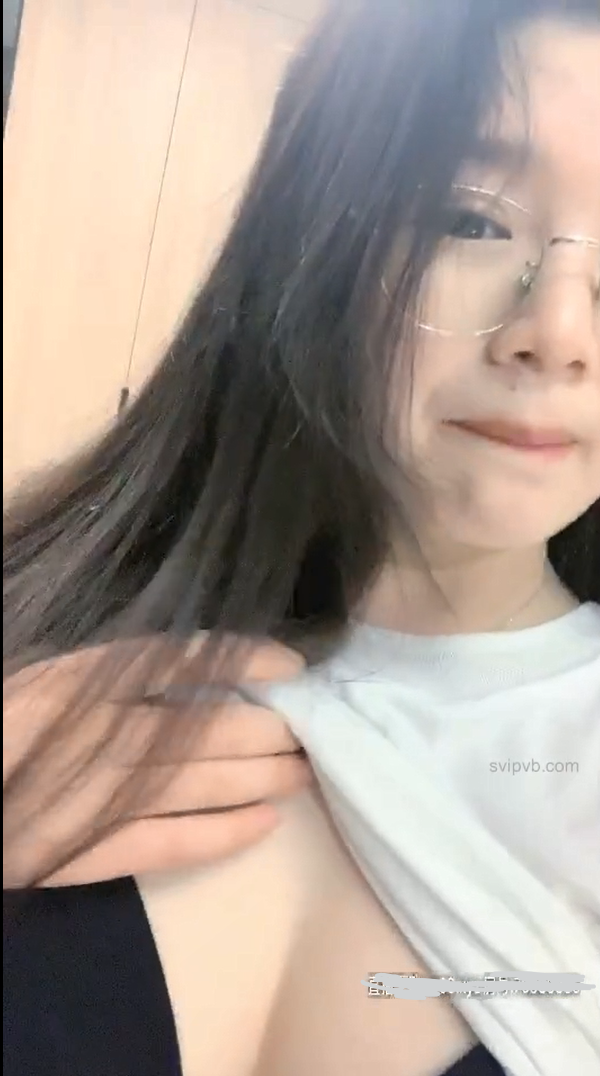 稀有资源！台妹安安爱生活大尺度诱惑直播9V3.5G