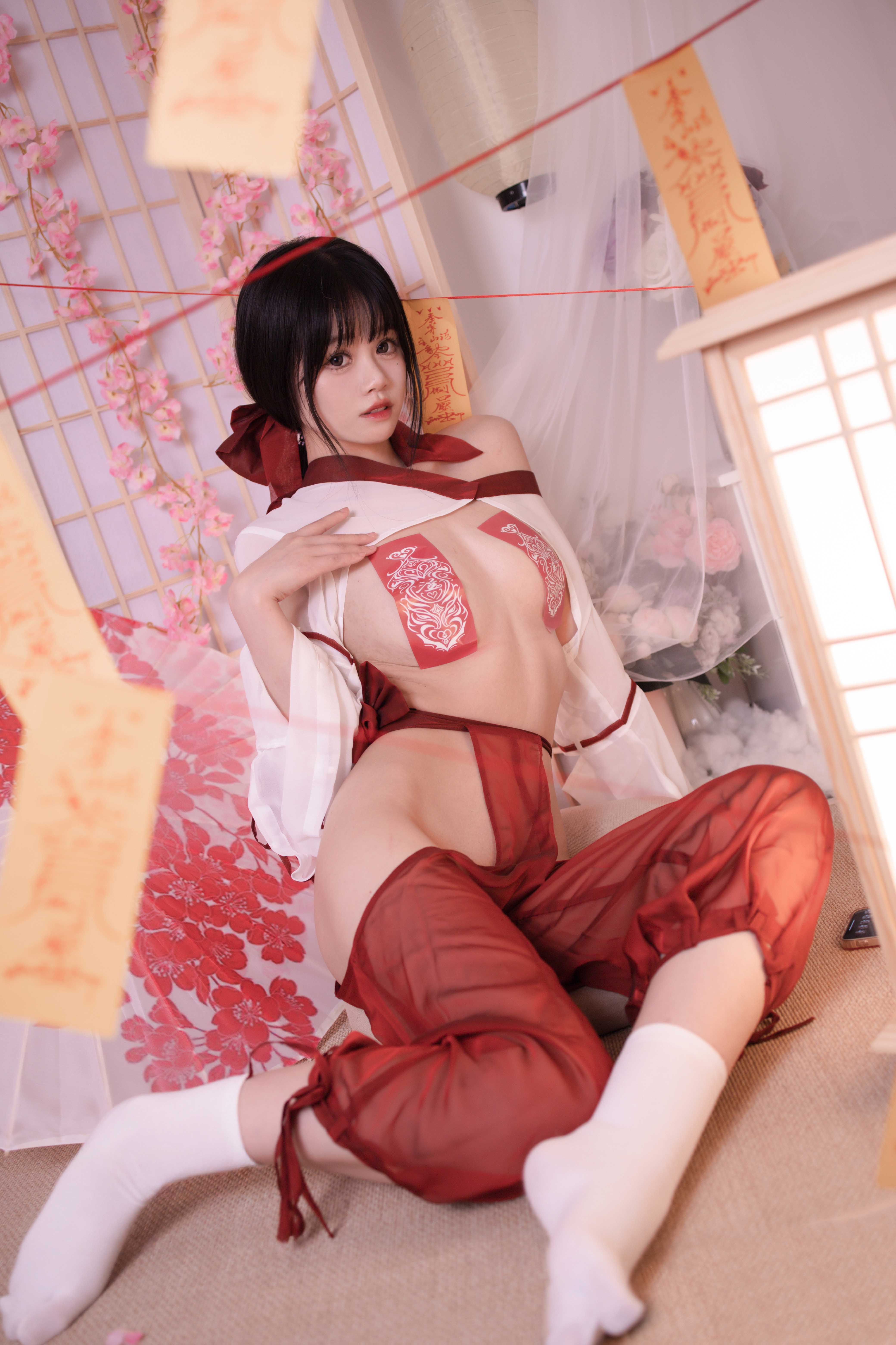 【新】星黛鹿鹿 - 祈福巫女【56P】【723MB百度云】