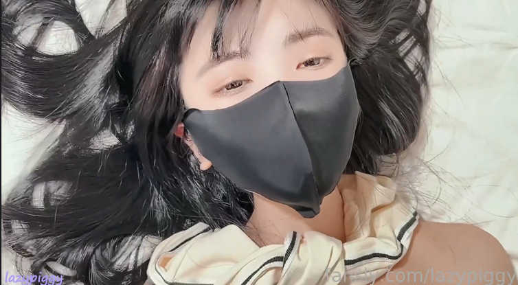 3098 极品白虎嫩妹【lazypiggy懒懒猪】被哥哥强迫爱的妹妹，强行插入玩弄小穴口交女上后入内射