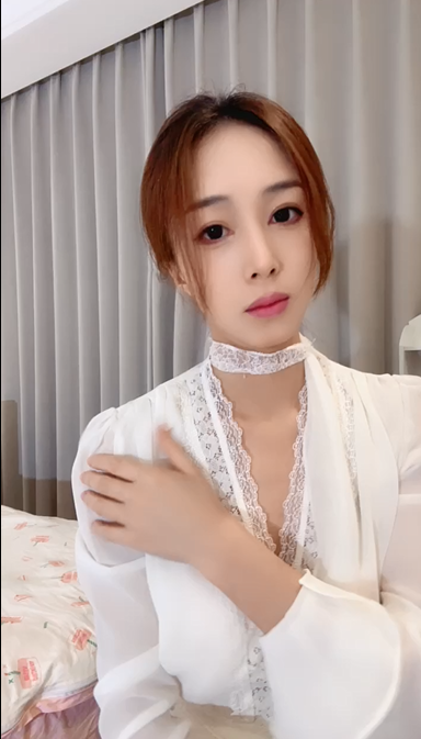 气质美艳少妇【水多叫的响】 口活一流道具大力抽插自慰