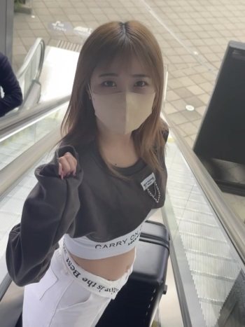 黄毛女孩一部