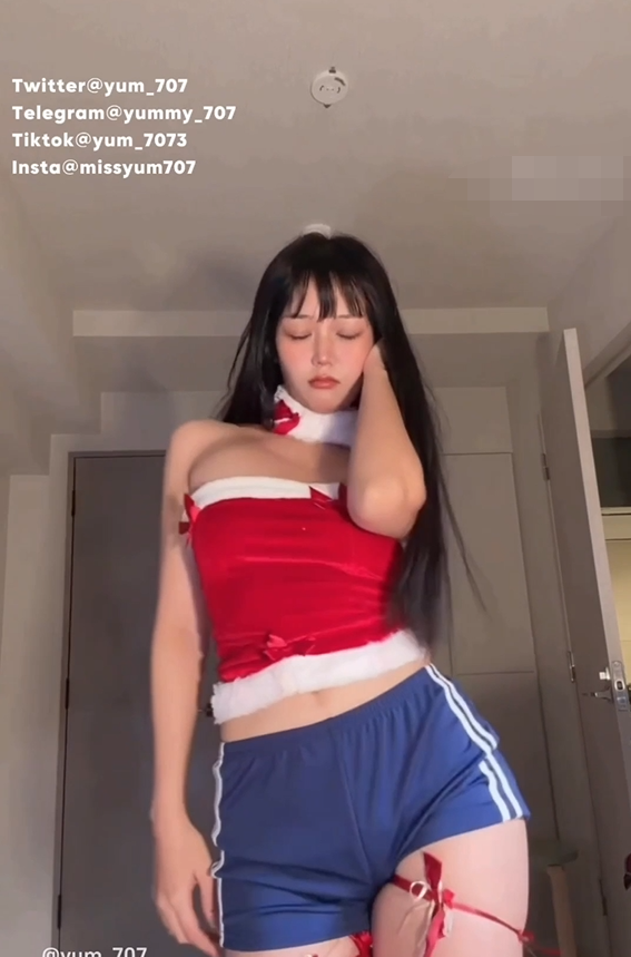 推特裸舞小美女玉米yum 2026最新热门裸舞我发现了姐夫的密码 【1V730M】