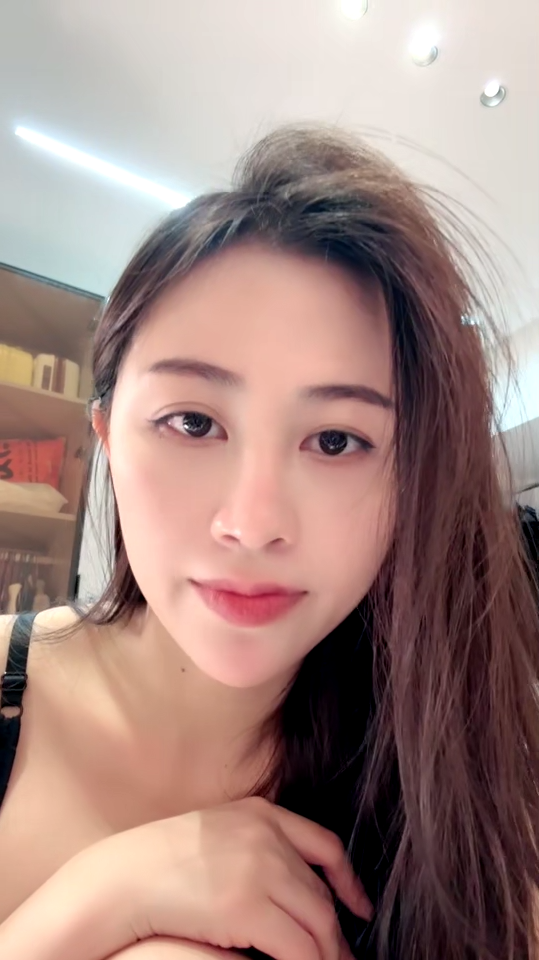 D罩杯美乳御姐!【D杯七七】大奶超漂亮极品身材姐姐 好大好圆的美乳 蜜臀臀 道具自慰