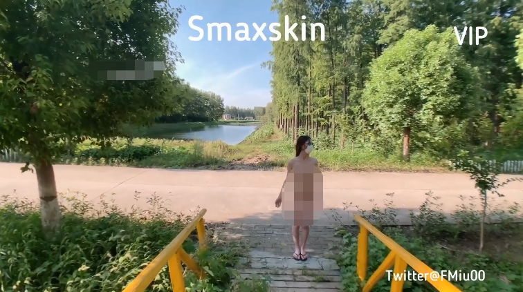 推特户外露出女神,【Smaxskin】,七号公路雨夜漫步,每一次都是紧张刺激至极【2v】