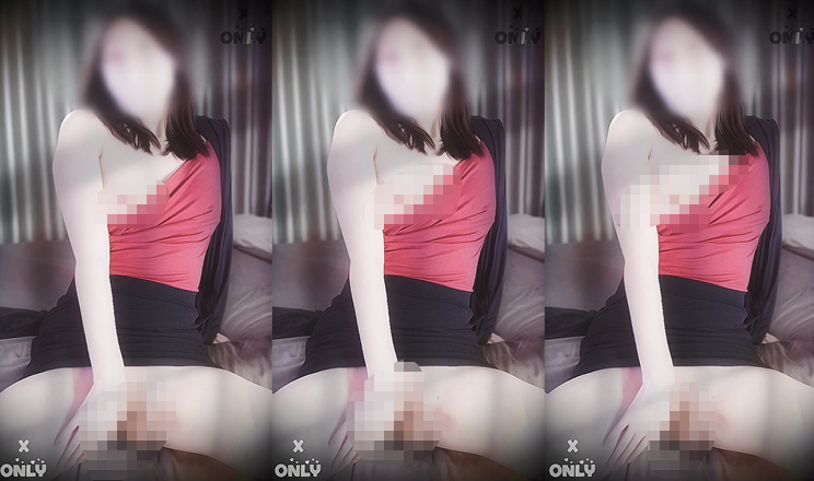 才艺女神，推特制服裸舞女王【MissDong咚小姐】最新三联屏剪辑，裸舞自慰啪啪无水印原版