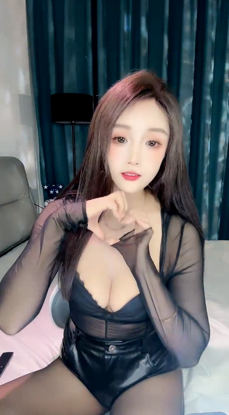 【可可甜心】东北甜妹，口活干炮一条龙2v