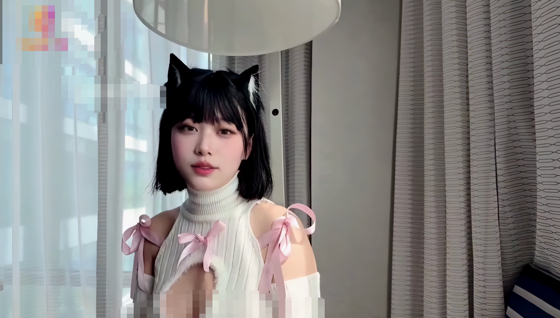 高颜值清纯小母狗【黑猫露娜酱】粉丝的肉体游戏2,黑猫酱被大黑鸡巴一插到底