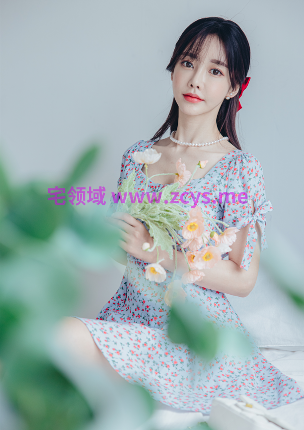 孙允珠 NO.06 浅蓝小碎花连衣短裙 【78P425M】