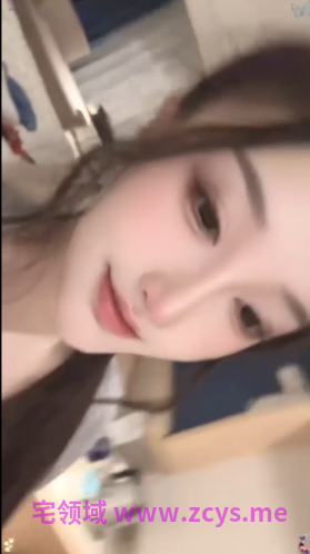 一只奶牛甜美丰满S级御姐【甜心酱】，天然巨乳太爆炸了，衣服都快撑爆了，牛仔裤翘肥臀！给金主口交 乳交 啪啪