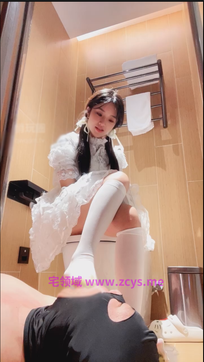 悄玩圈香芊朱朱-260903 可爱洛丽塔白袜虐【2V】【587MB百度云】