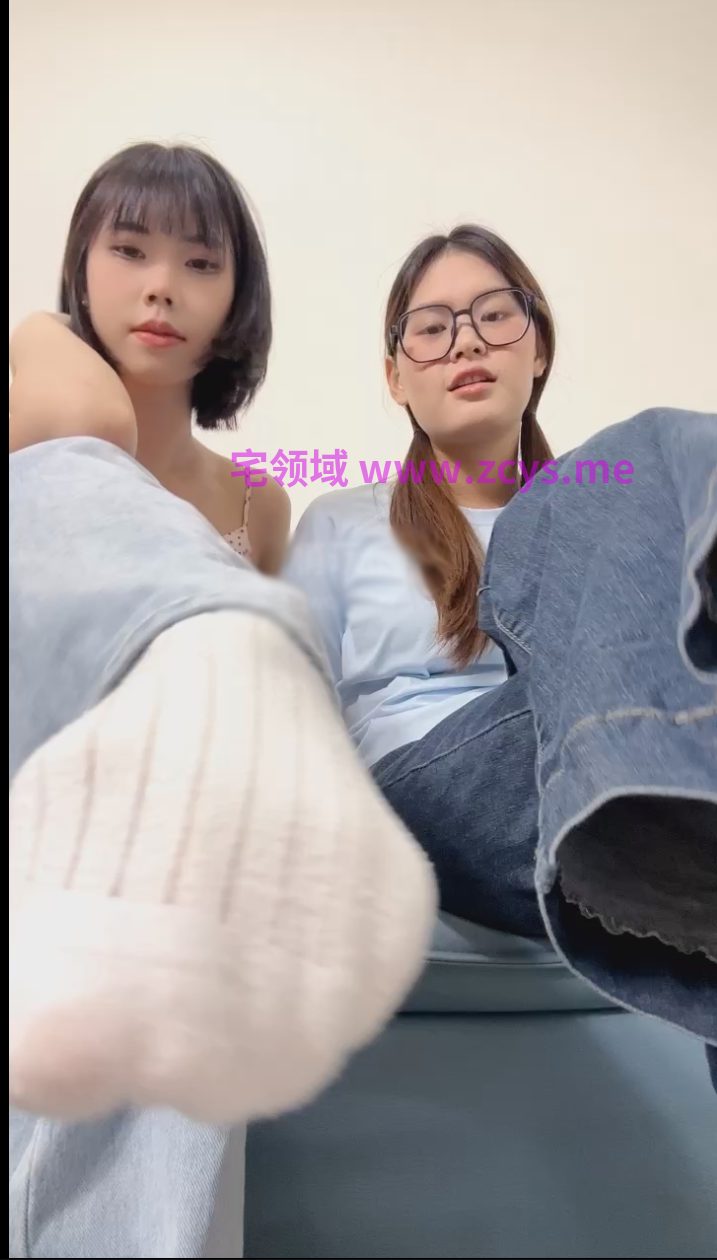悄玩圈杏杏-260925 子双主脏鞋底白袜裸足胯下辱【1V】【674MB百度云】