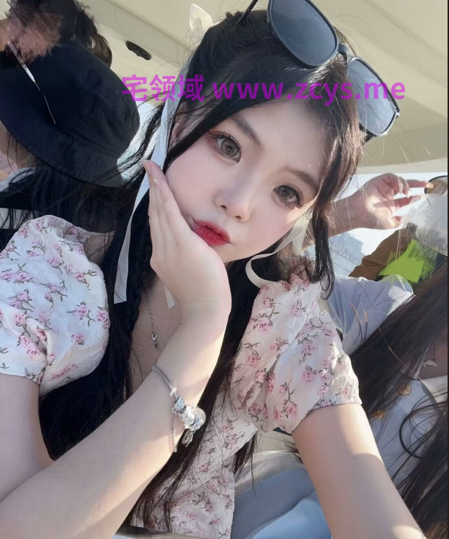 高颜值大眼睛女大生校内期间与男友同居露脸性爱自拍视图流出，绝对级的反差婊10v16p216m