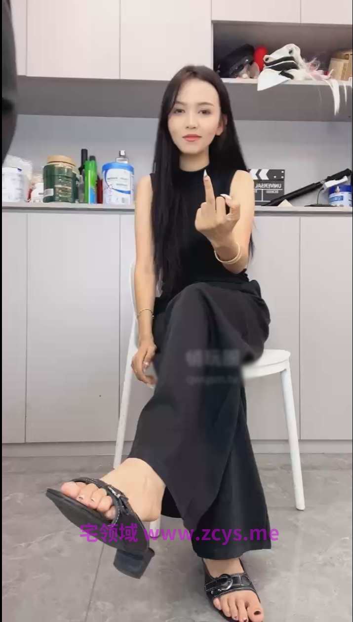 悄玩圈双子-260926 路人女神体验做S【1V】【348MB百度云】